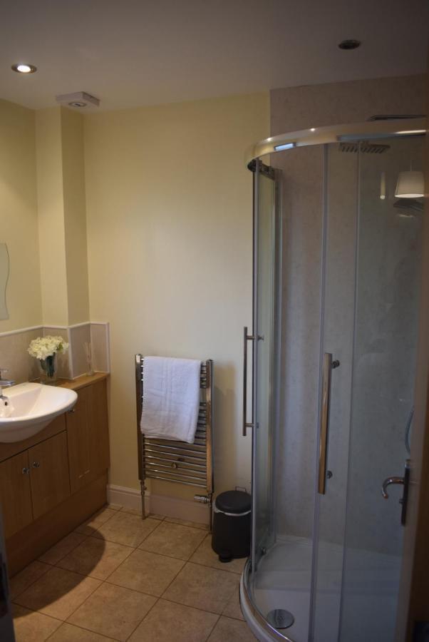 Kelpies Serviced Apartments Kavanagh- 5 Bedrooms Bathgate Exterior foto